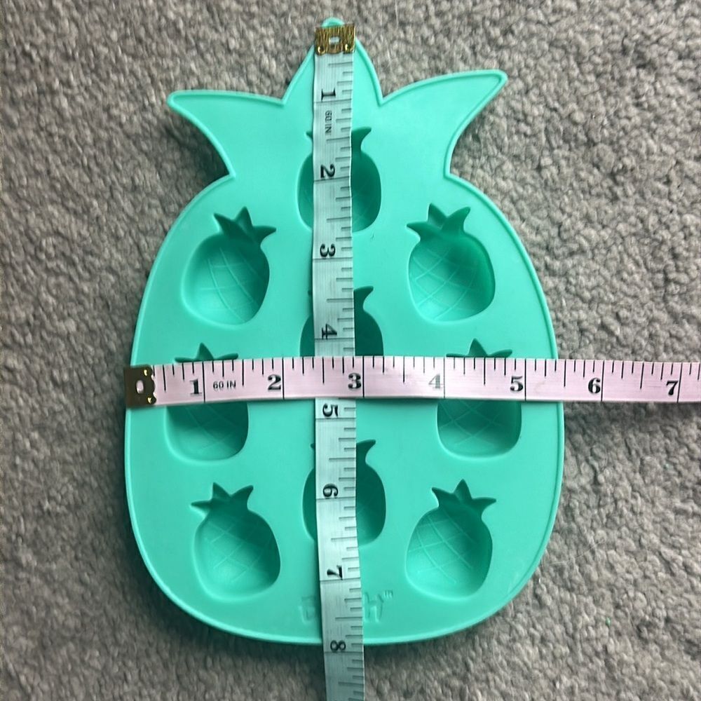 Blush Pineapple 🍍 Silicone Mold! - Picture 4 of 7